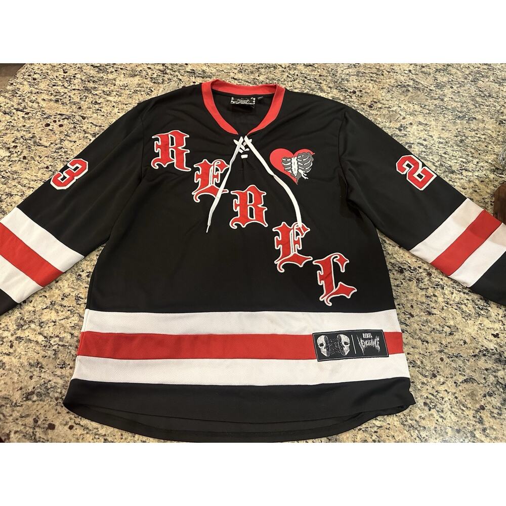 Rebel Vengeance Mens Black Red White Hockey Jersey Lace-Up Ribs Heart Sz Medium